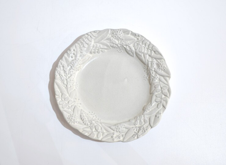 【新品人気SALE】よしざわ窯♡ホワイトグレー6寸リース皿リーフ2客他 食器